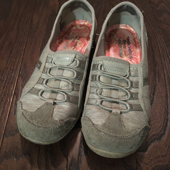 Tan Sketchers Sneakers - Picture 4 of 6